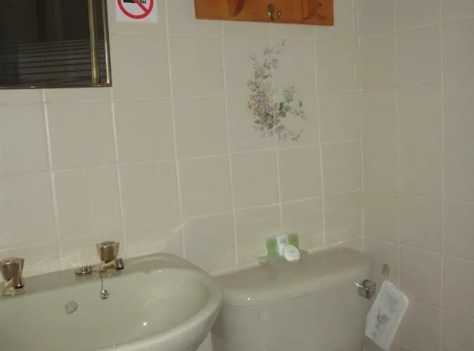 Hillside Bed and breakfast 4*